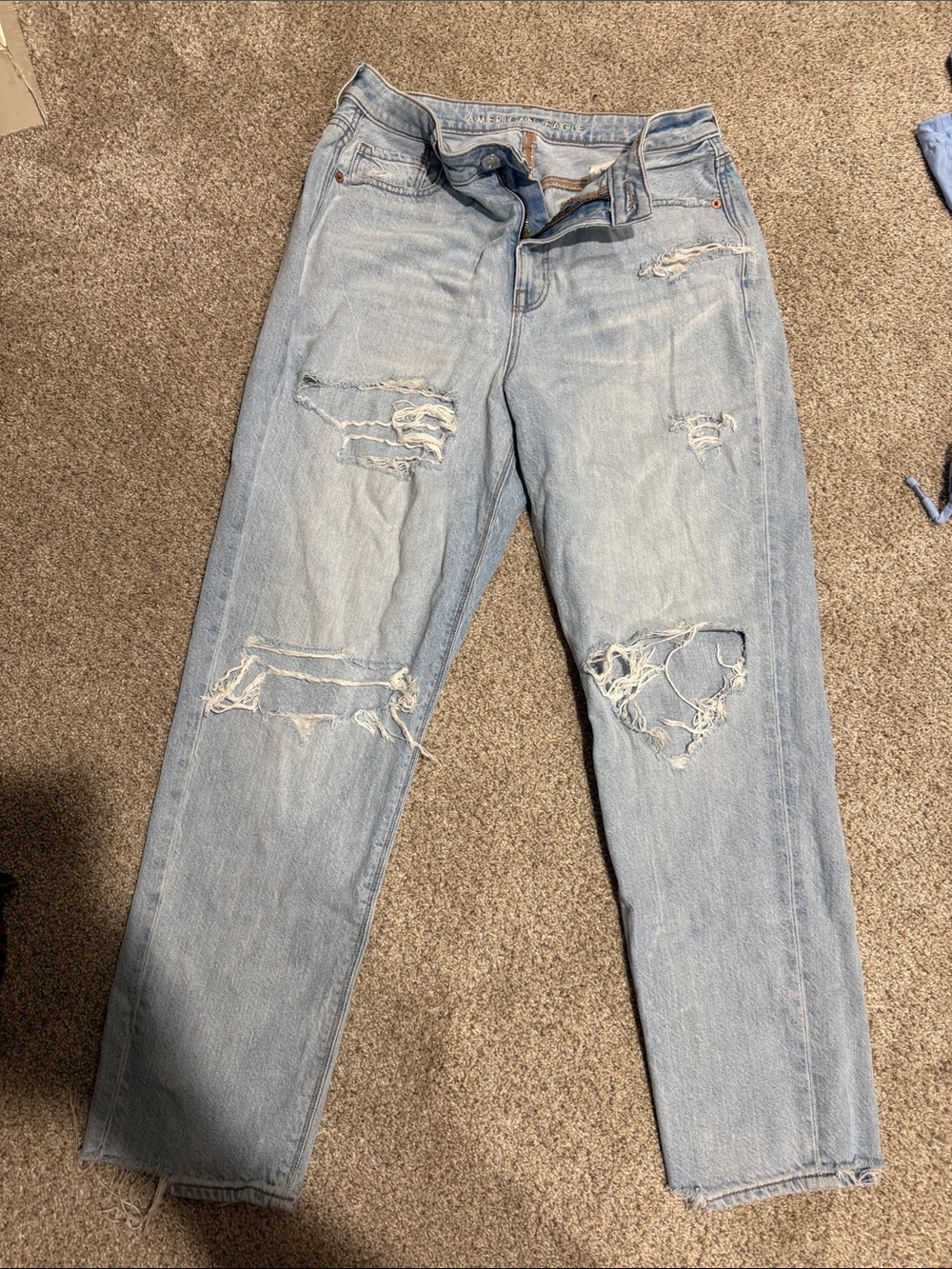 American Eagle Outfitters Light Blue Distressed Boyfriend Jeans